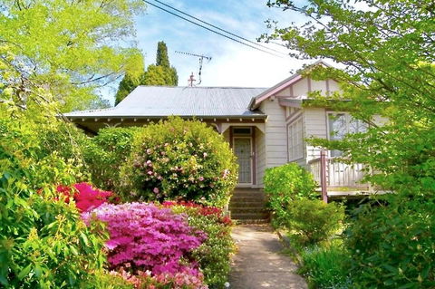 Dangal Gardens - Hotel NSW 1