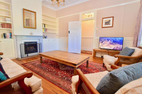 Dangal Gardens - Hotel NSW 7