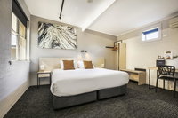 Book Colyton Accommodation Vacations Hotel NSW Hotel NSW