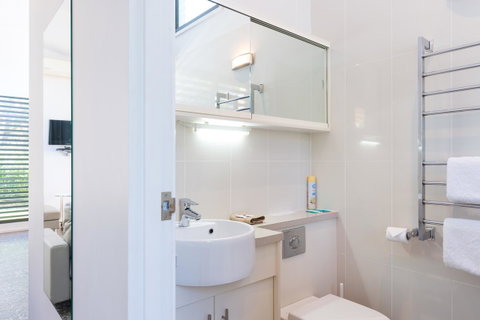 By The Beach B&B Self Contained Apartments - Hotel NSW 12