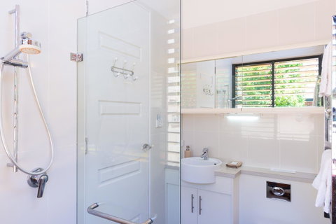 By The Beach B&B Self Contained Apartments - Hotel NSW 10