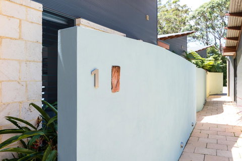 By The Beach B&B Self Contained Apartments - Hotel NSW 5