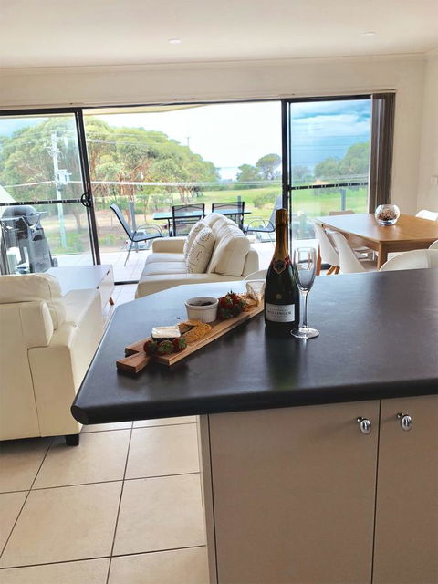 Seachange 3 - Hotel NSW 3