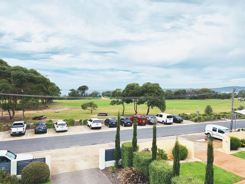 Seachange 3 - Hotel NSW 1