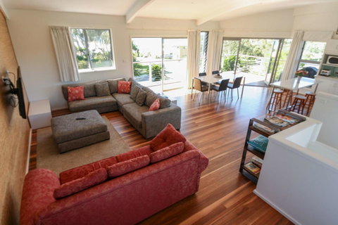 Valla's Beach House - Hotel NSW 9
