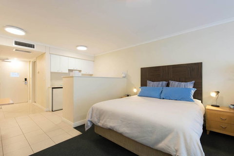 Grande Esplanade Studio - Hotel NSW 4