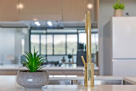 Stylish And Neat Two Bed Apartment In Wentworth Point - Hotel NSW 2