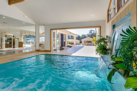 One Mile Mansion - Private Coastal Retreat FREE FAMILY ADVENTURE PASS - Hotel NSW 5