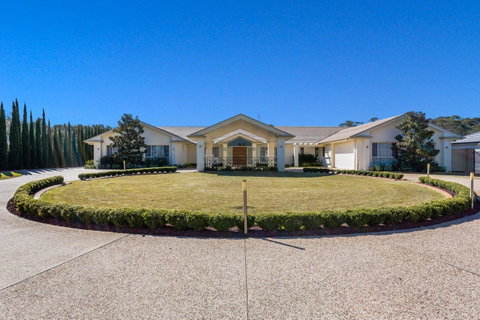 One Mile Mansion - Private Coastal Retreat FREE FAMILY ADVENTURE PASS - Hotel NSW 22