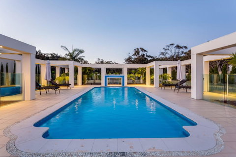 One Mile Mansion - Private Coastal Retreat FREE FAMILY ADVENTURE PASS - Hotel NSW 0