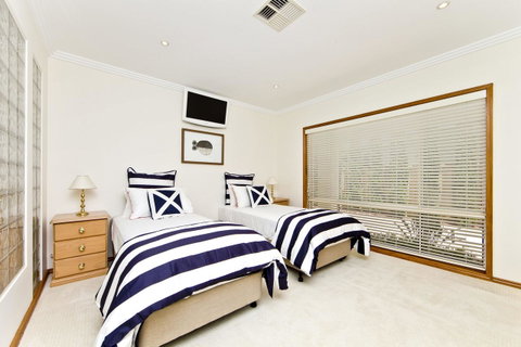 One Mile Mansion - Private Coastal Retreat FREE FAMILY ADVENTURE PASS - Hotel NSW 17