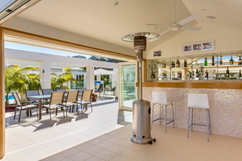 One Mile Mansion - Private Coastal Retreat FREE FAMILY ADVENTURE PASS - Hotel NSW 19