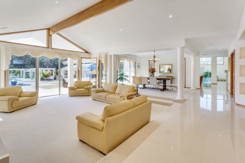 One Mile Mansion - Private Coastal Retreat FREE FAMILY ADVENTURE PASS - Hotel NSW 12