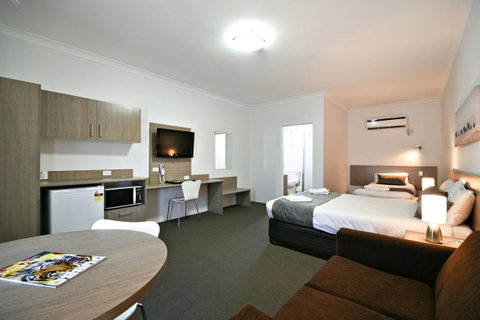 The Aberdeen Motel - Hotel NSW 5