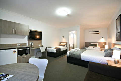 The Aberdeen Motel - Hotel NSW 3