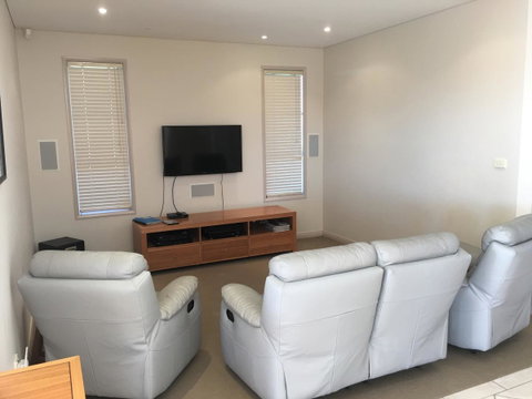 OceanScape Luxury Beachfront Villas - Hotel NSW 1
