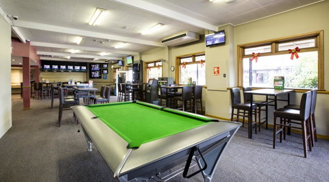 Nightcap At Hume Hotel - Hotel NSW 24