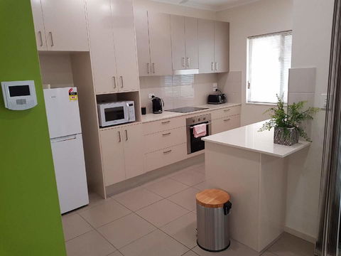 Darwin-Ocean Views, Tropical Getaway, Pool & Aircon - Hotel NSW 8