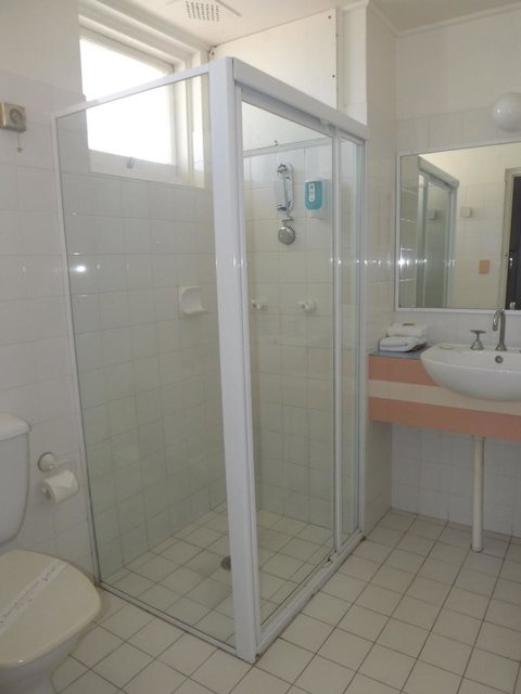 Golden Sands Motor Inn - Hotel NSW 27