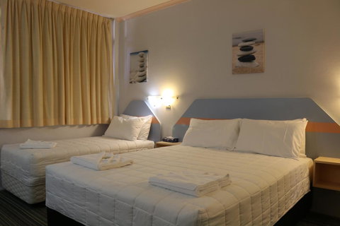 Golden Sands Motor Inn - Hotel NSW 12