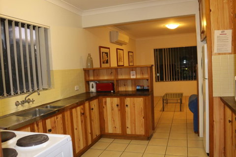 Golden Sands Motor Inn - Hotel NSW 7