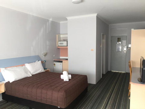 Golden Sands Motor Inn - Hotel NSW 8