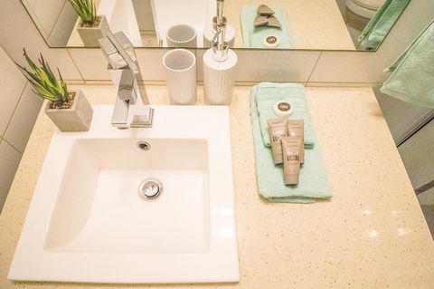 ZEN QUEST - The NOMADS PAD Near Nightcliff Markets & Sunset Foreshore - Hotel NSW 20
