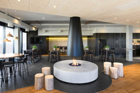 Hotel Realm - Hotel NSW 3