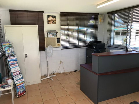 Bowen Arrow Motel - Hotel NSW 2