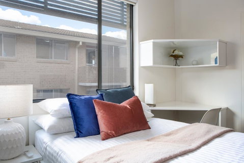 Bright Studio Steps From Westmead Hospital - Hotel NSW 1