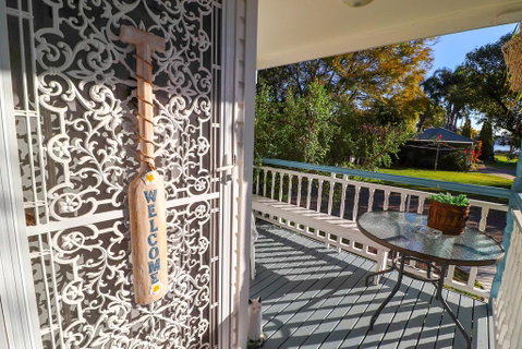 Bromyard Cottage - Hotel NSW 3
