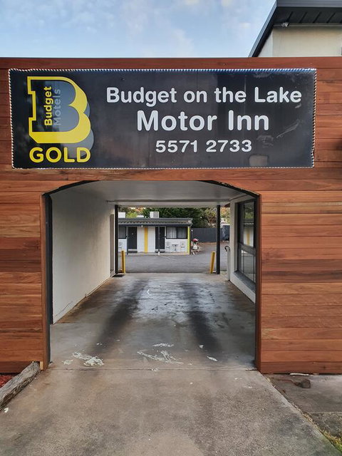 Budget On The Lake - Hotel NSW 1