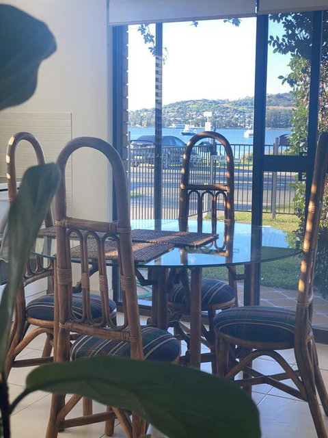 By The Lake - Lake Macquarie - Hotel NSW 3