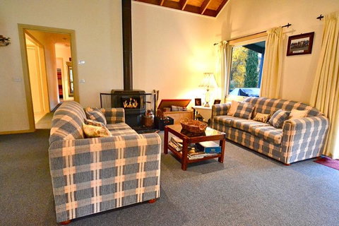 Camellia Lodge - Hotel NSW 3
