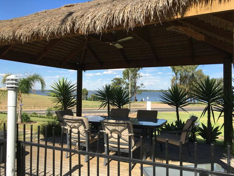 Capricorn Motor Inn - Hotel NSW 2