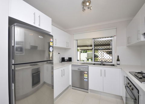 Capricorn Villas - Hotel NSW 3