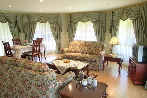 Carolynnes Cottages - Hotel NSW 3