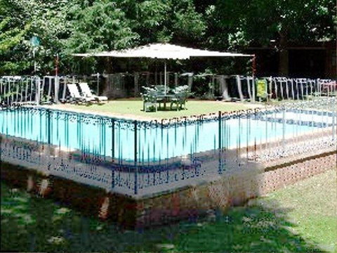 Casbak Alpine Units - Hotel NSW 2