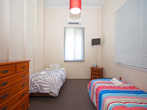CBD Holiday Home - Hotel NSW 3