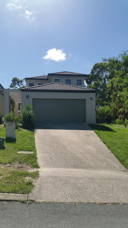 Molendinar QLD Hotel NSW