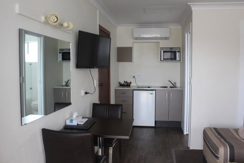 Centrepoint Motel - Hotel NSW 3