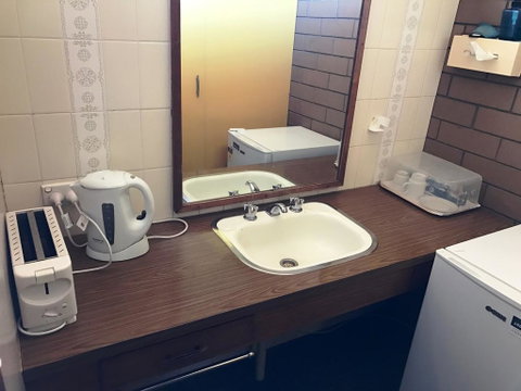 Century Motor Inn - Hotel NSW 2