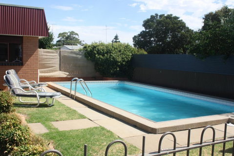 Century Motor Inn - Hotel NSW 1