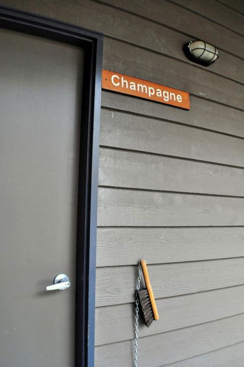 Champagne - Hotel NSW 3