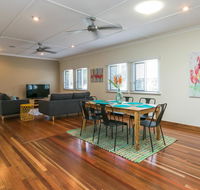 Charming Home By The Sea - Hotel NSW