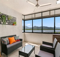 Chic City Apartment with Waterfront Views - Hotel NSW