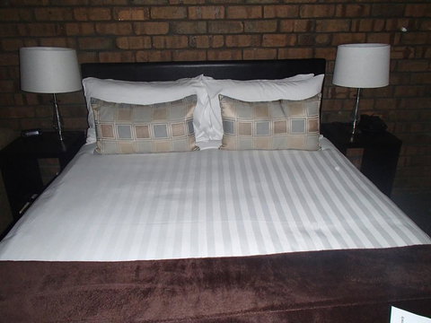 City Colonial Motor Inn - Hotel NSW 2