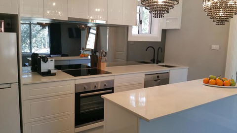 City Life Apartment-full Kitchen & Separate Bedroom - Hotel NSW 2