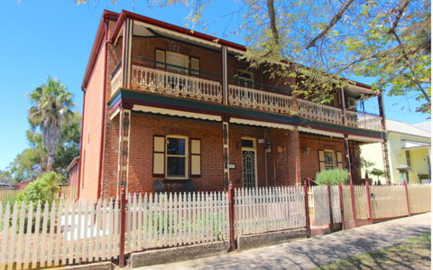 Classic Old Style House - Hotel NSW 0