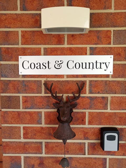 Coast & Country - Hotel NSW 3